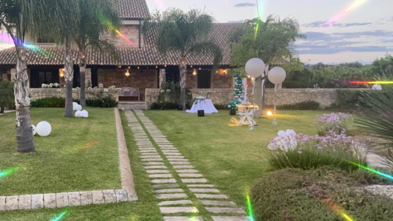 סירקוזה Mythos Holidays & Events מראה חיצוני תמונה