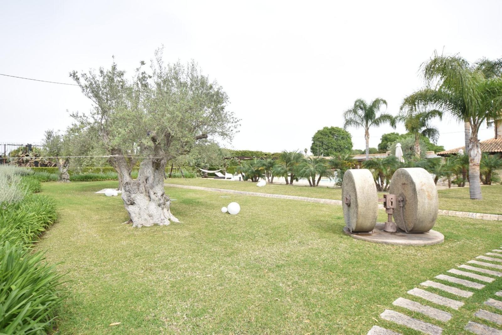 סירקוזה Mythos Holidays & Events מראה חיצוני תמונה
